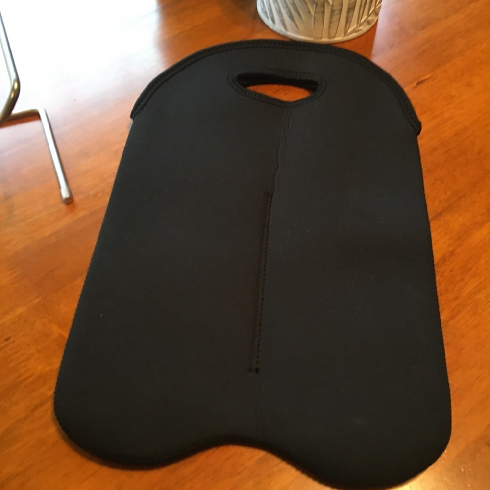 Wine bottle carrier - Picture 2 of 2
